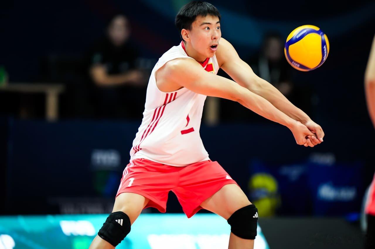 U19男排世锦赛，中国男排3-2法国男排，中国男排图集，青春年少时抱着希望，冲劲