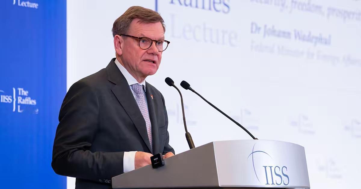 慕尼黑安全峰会上，徳国外长瓦德富尔妄图给金砖成员划成份：巴西、印度是民主国家，可