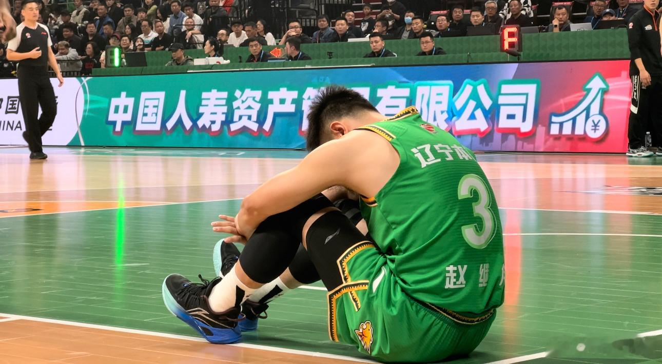 亚运会男篮参赛名单出炉，赵继伟的名字并没有出现在这份名单当中。2018年雅加达亚