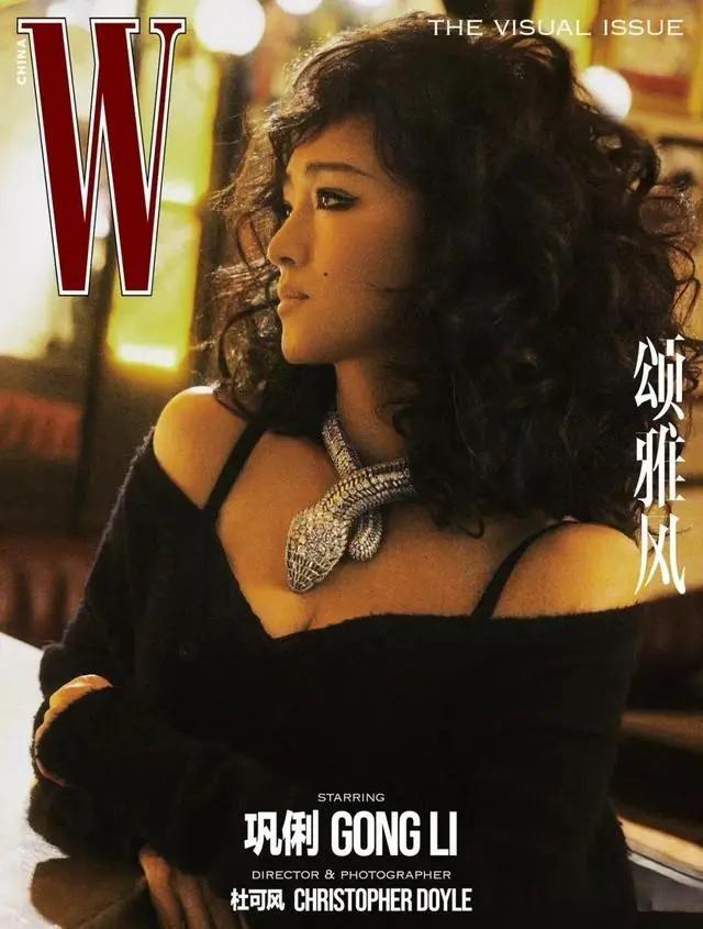 《W》中文版新刊震撼发布，特邀国际知名摄影师杜可风掌镜，携手影后巩俐，自《爱神》