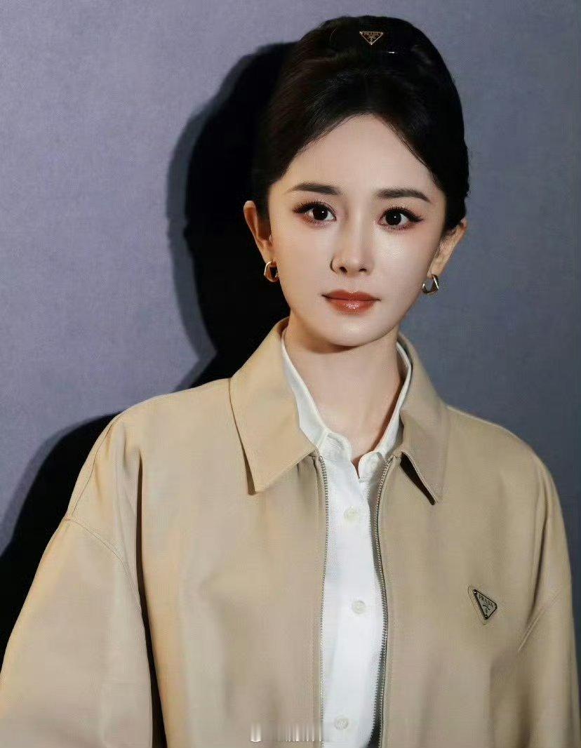 展轩粉丝被宋茜金晨杨幂美晕了我也真的要被几位姐姐美晕了，美得各有特色，而且状态都