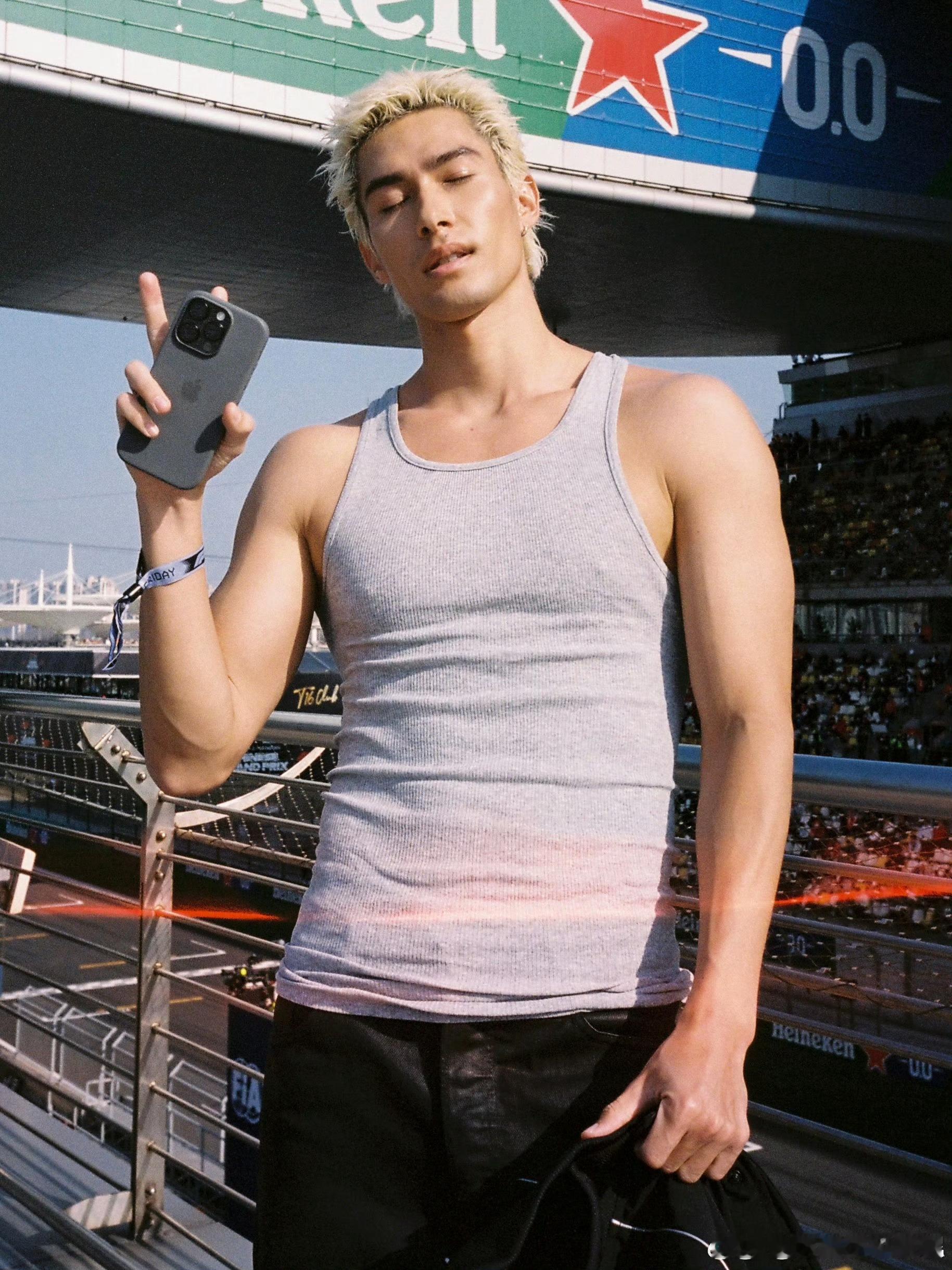 米卡与F1冠军的渊源 深入了解才发现米卡和F1的渊源这么浪漫，不是简单的兴趣爱好