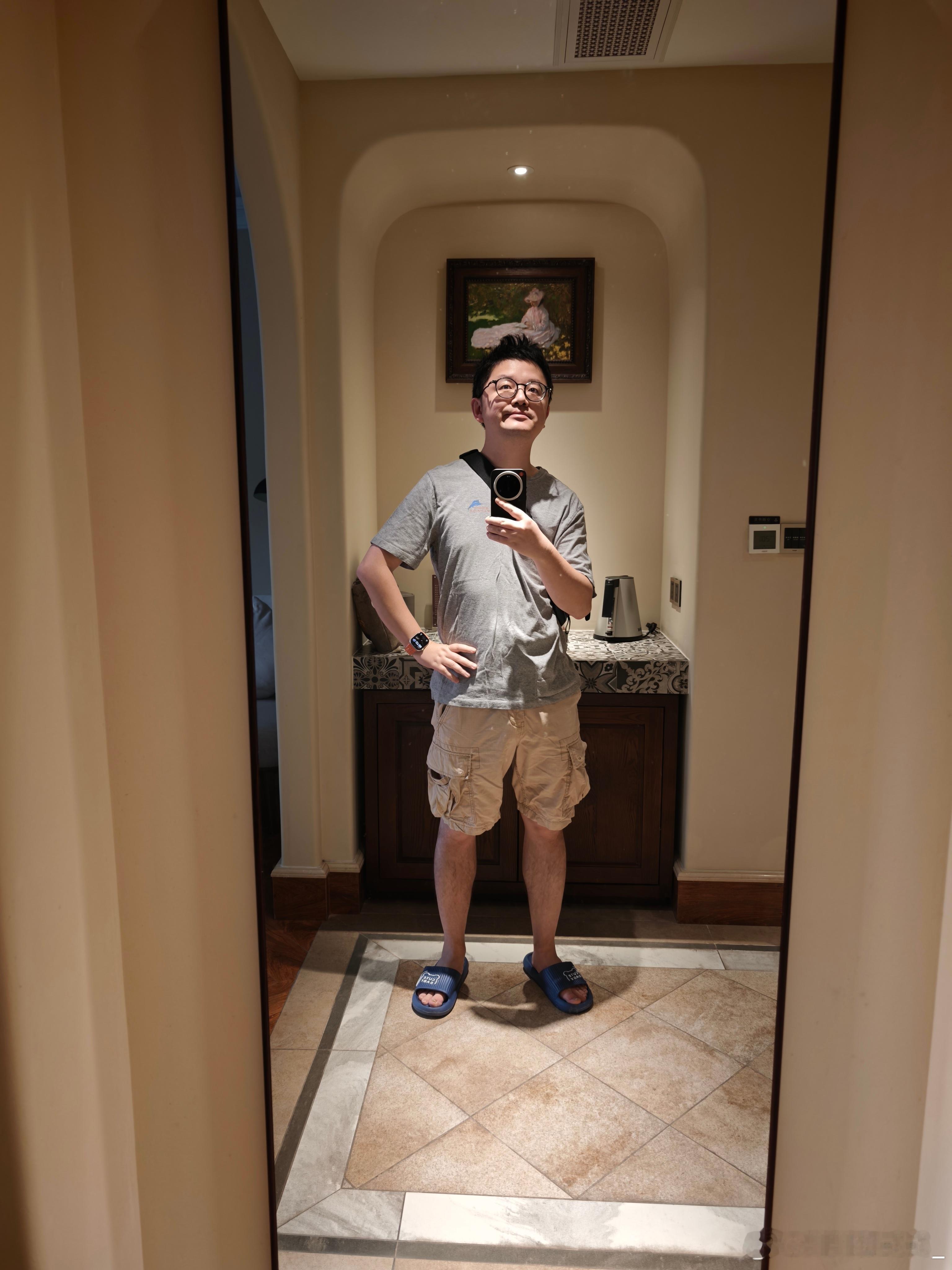 大家早呀，短袖短裤拖孩儿王又重出江湖啦 