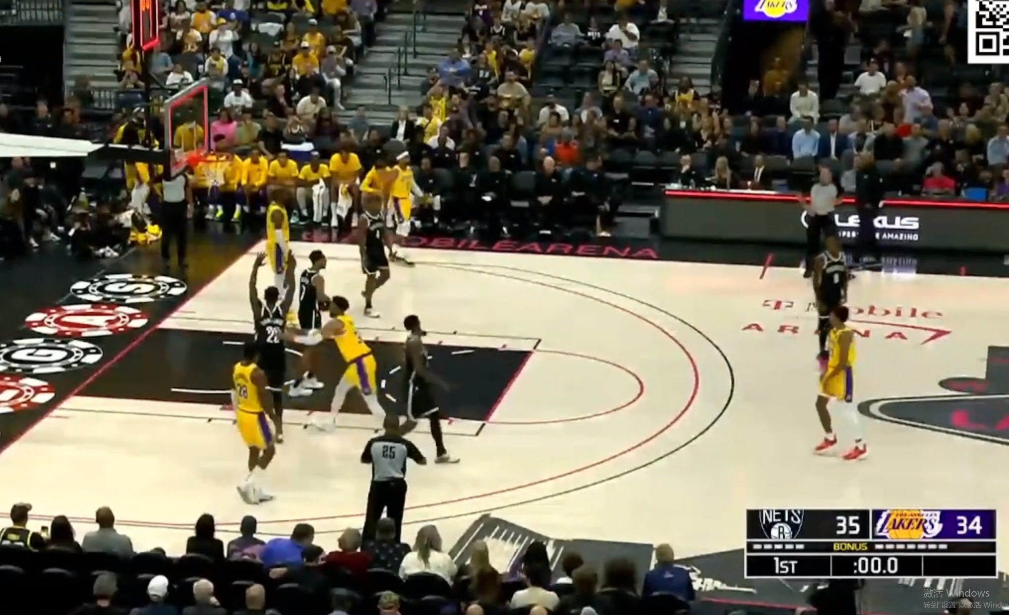 #篮网vs湖人##NBA季前赛# 第一节比赛结束，篮网35-34湖人，湖人小落后