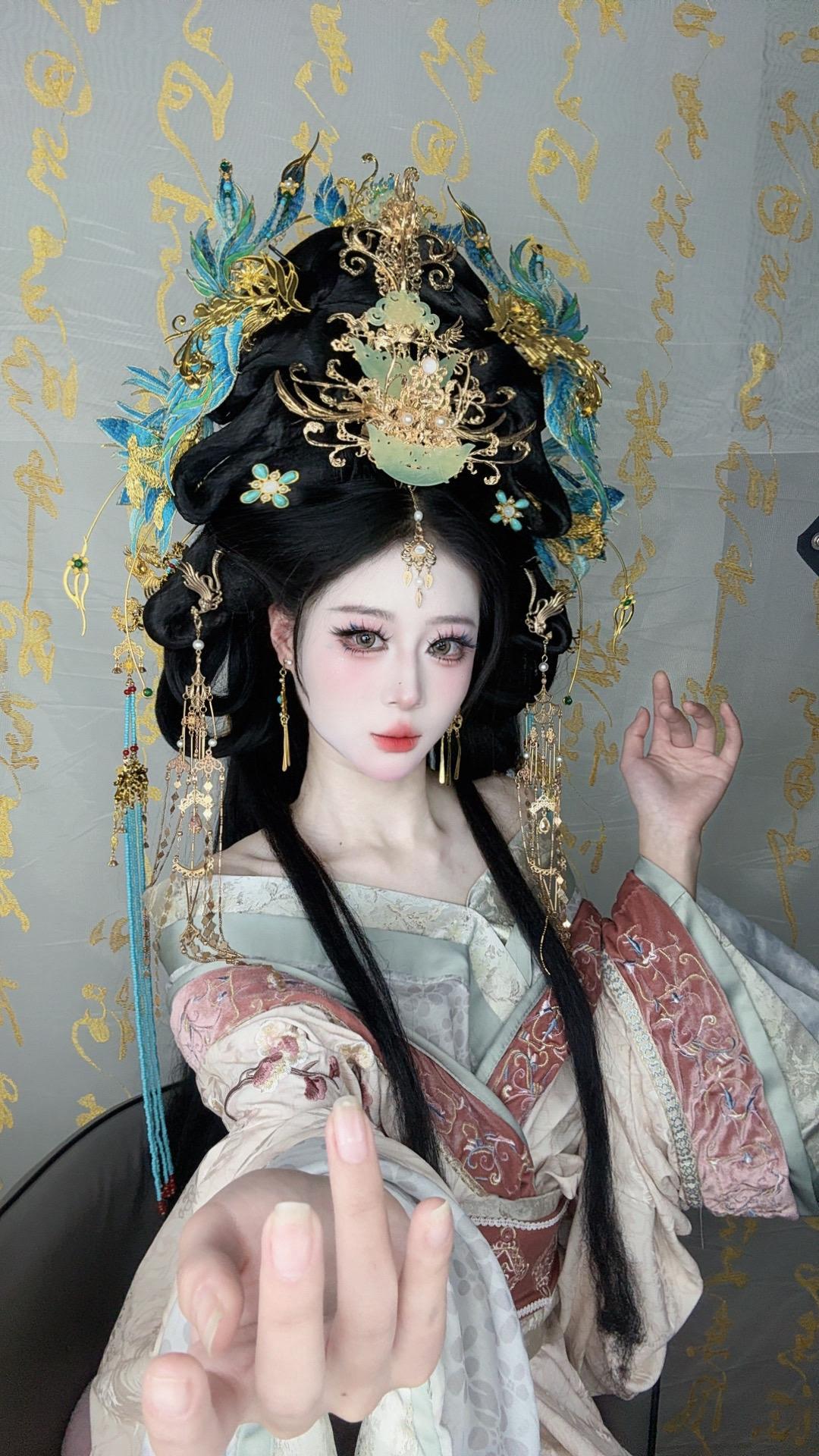 一步一摇，皆是宫阙风华