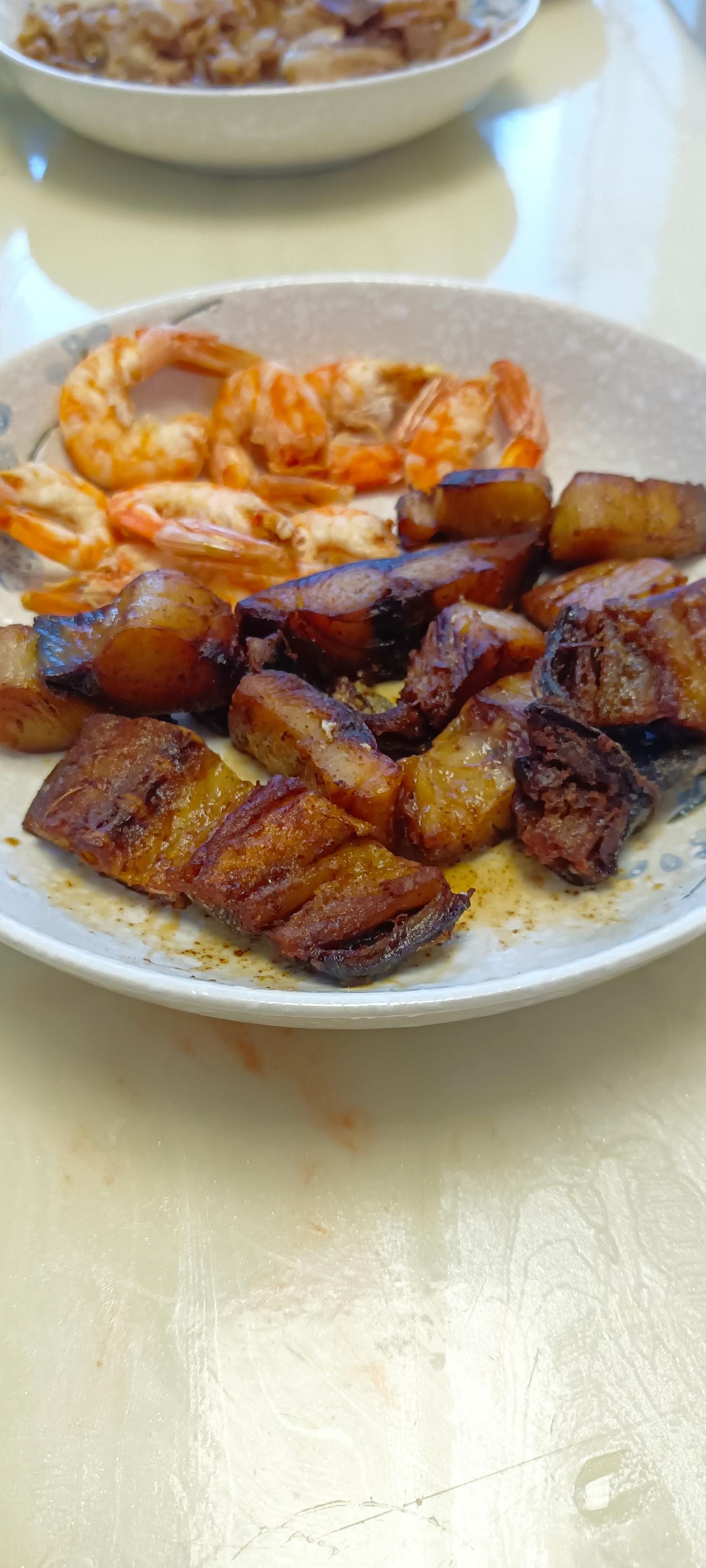 我认为我是个很会安排生活的女人，努力经营家庭，努力做好每一顿饭。
我到啥时候就做