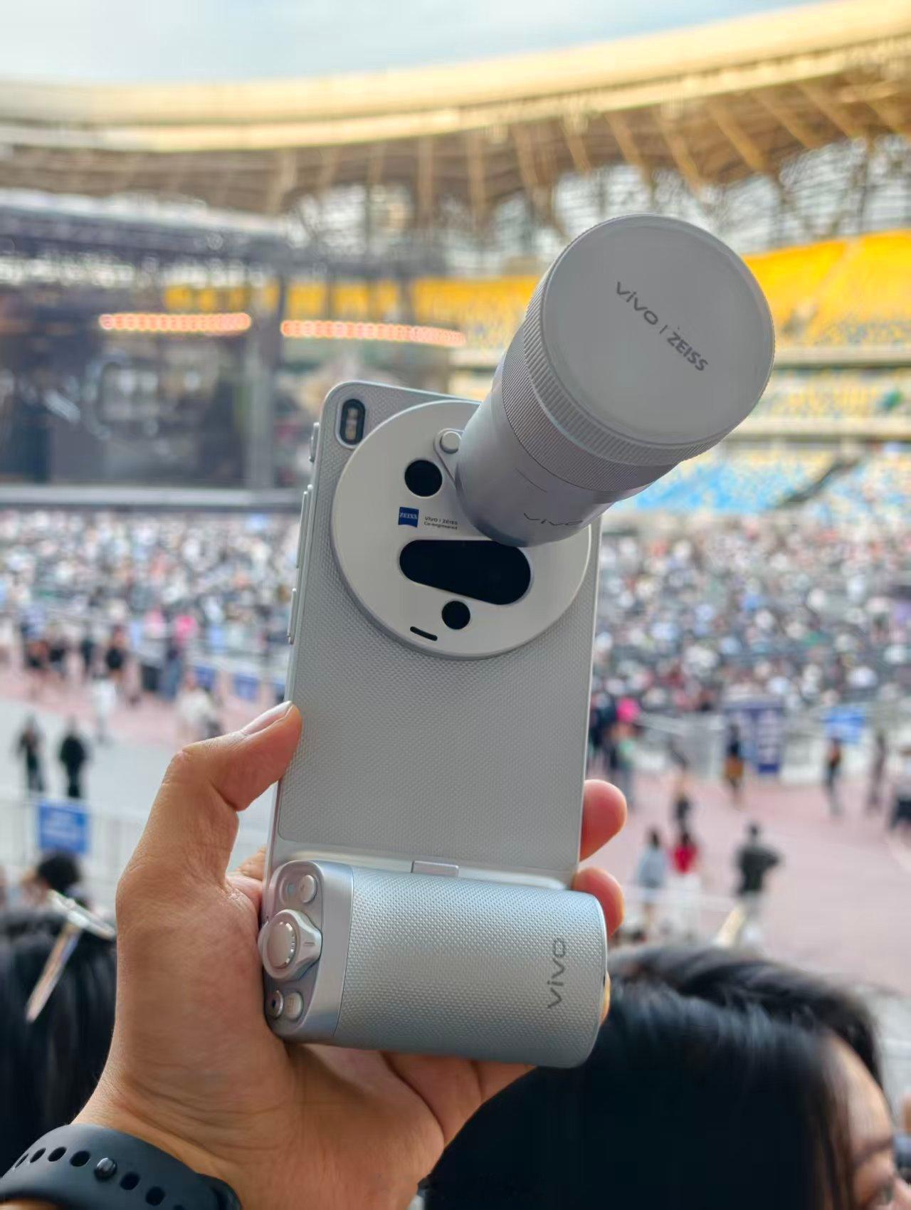 千台演唱会神器将空降周杰伦现场    龙拳北京站竟然是周杰伦出道以来首次在鸟巢举