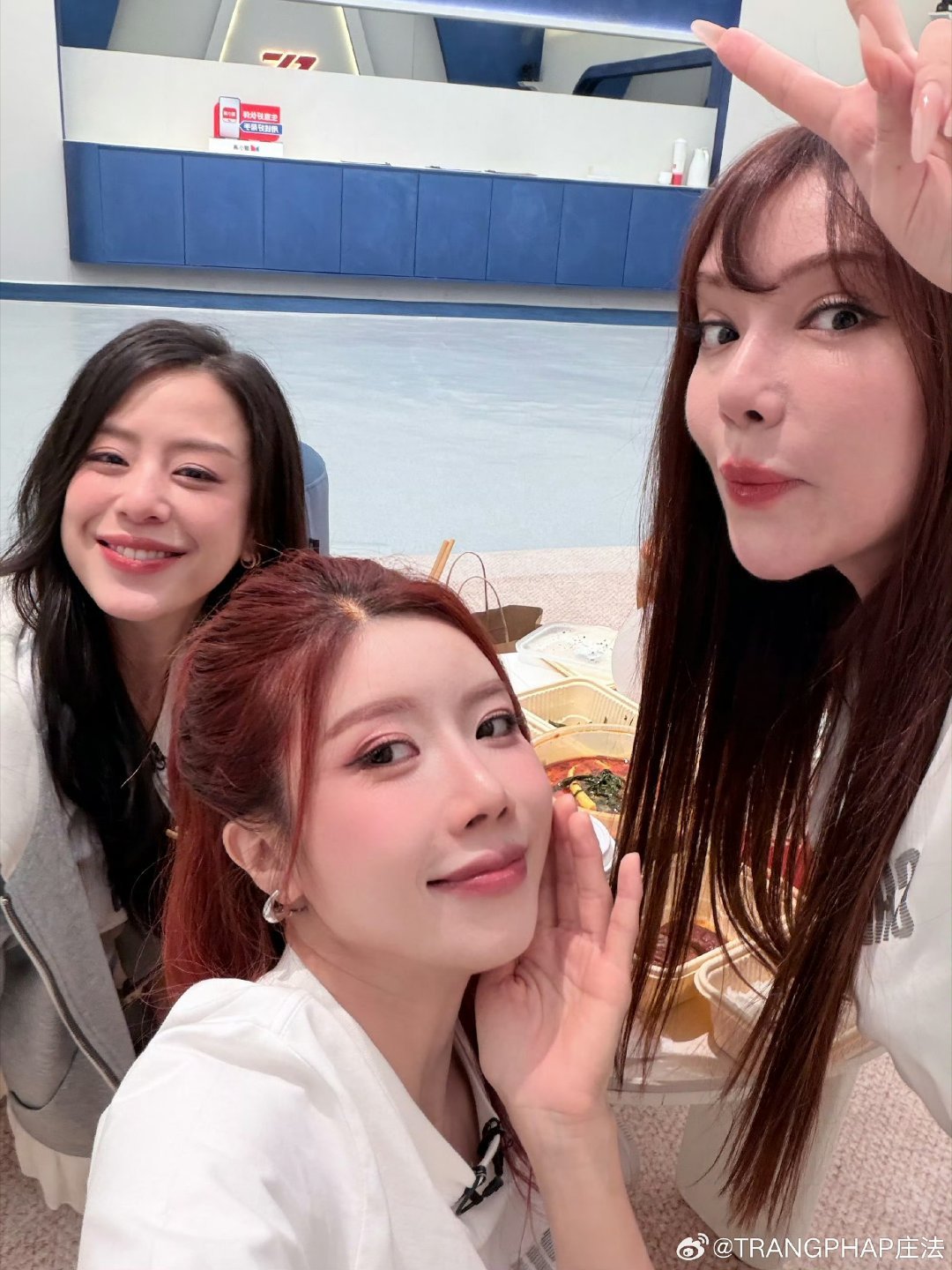 庄法大艺术家烫嘴庄法挑战《大艺术家》，中文发音虽有点烫嘴，但舞台气场全开！歌词密