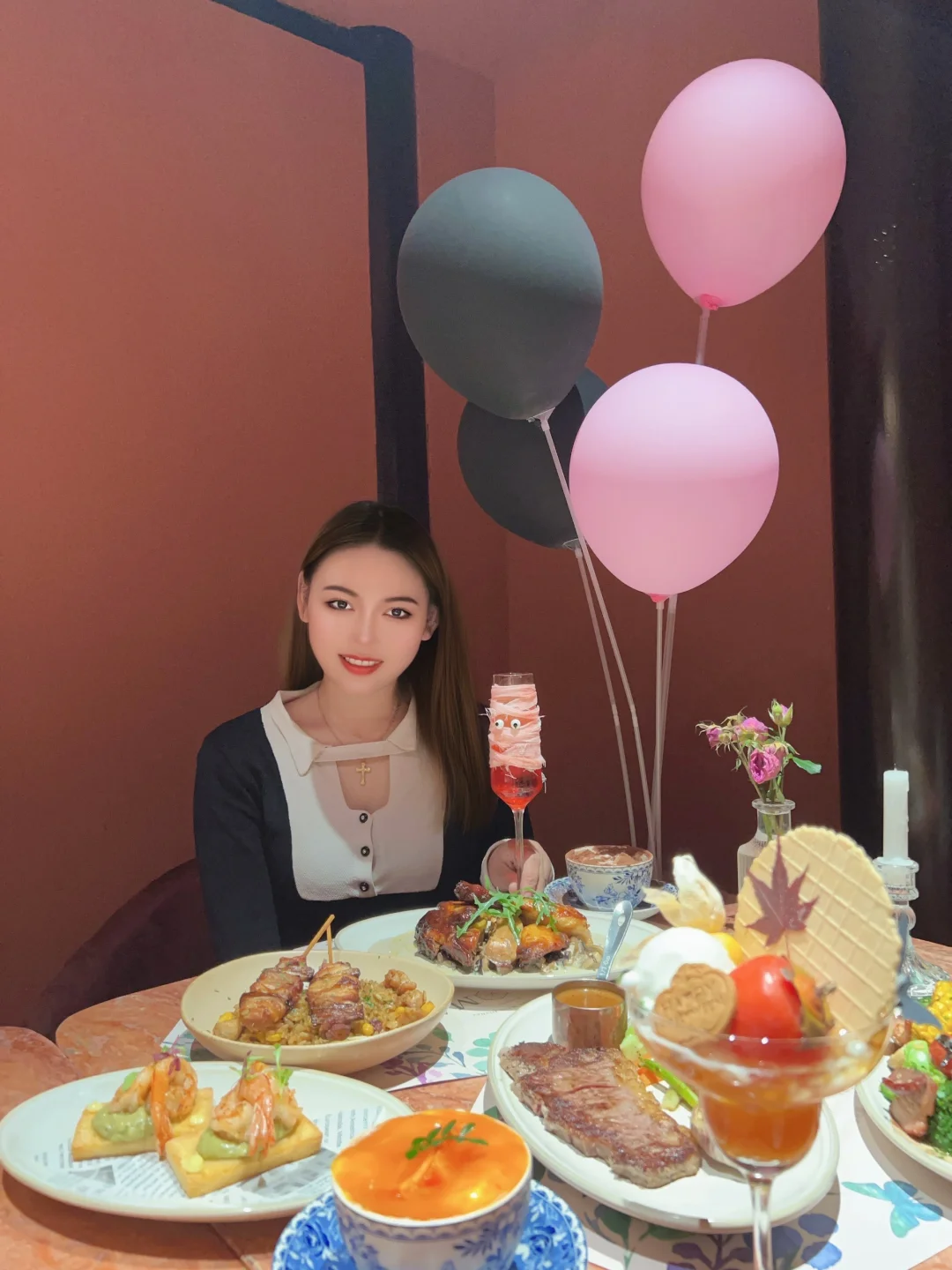 现做的流心柿提拉米苏，好软乎乎～