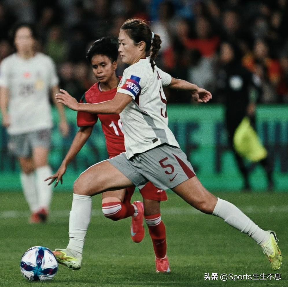 2026女足亚洲杯小组赛首轮战罢，各小组积分排名情况:
(三个小组的前两名以及成