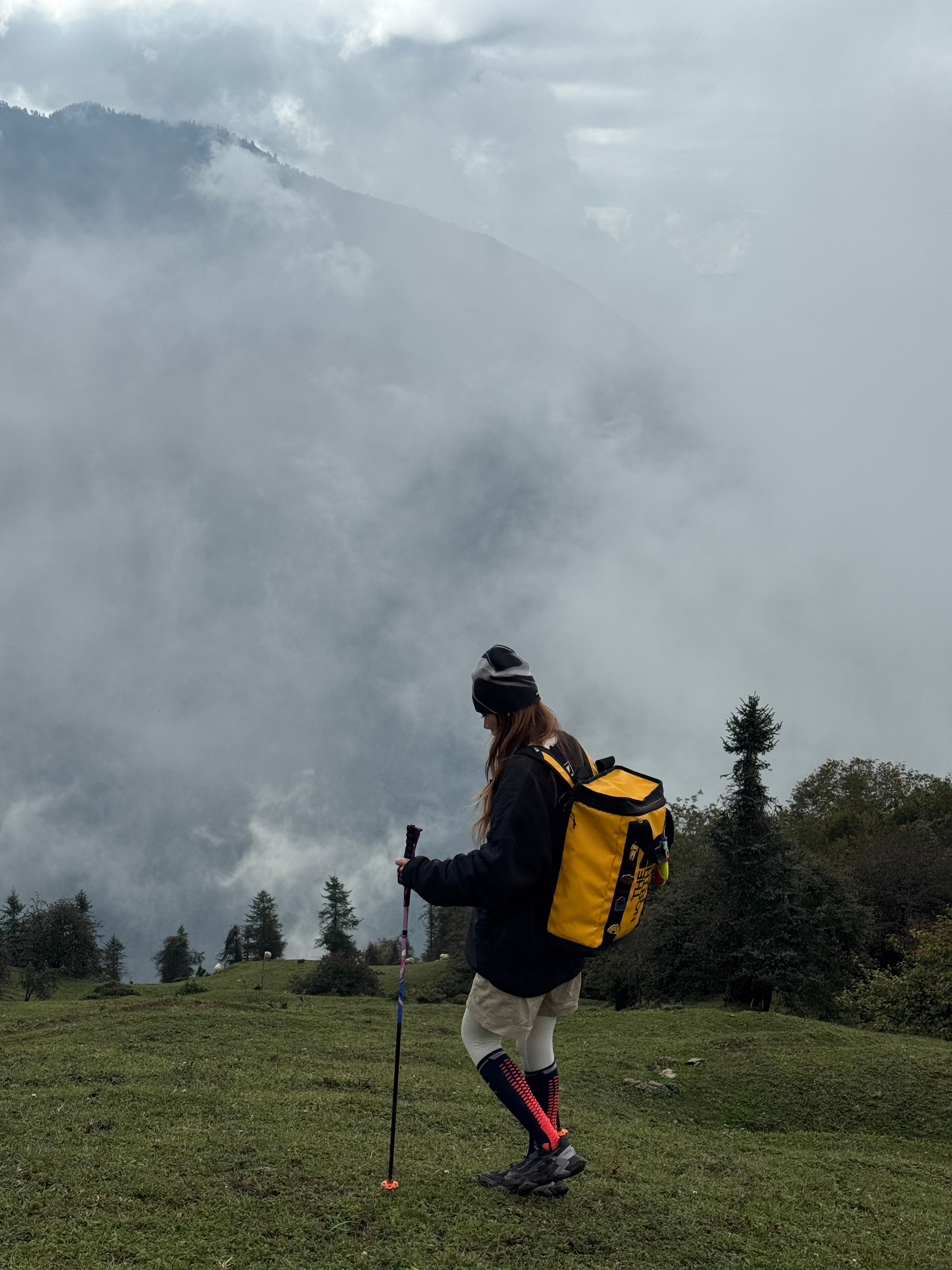 龙华山⛰️｜贡嘎100赛道替你们走过啦和小伙伴 一起爬了龙华山从尼玛坨出发，往返
