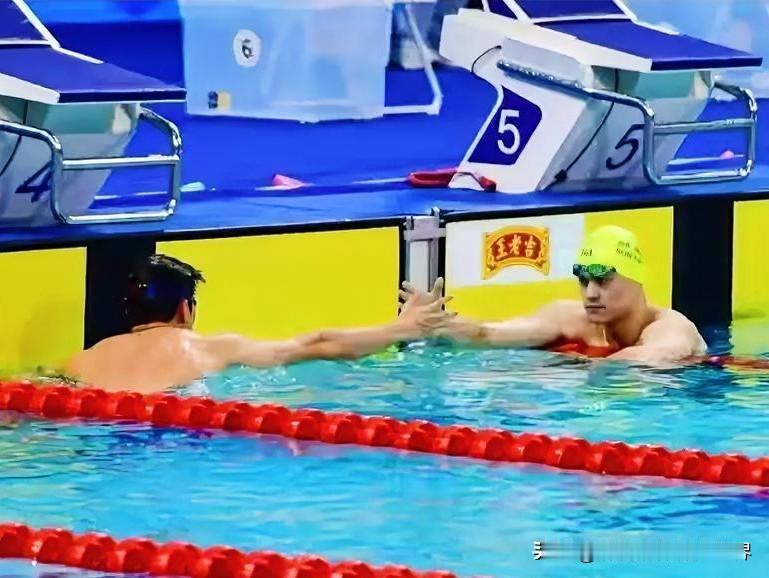 15届全运会游泳比赛第一天四枚金牌得主：山东队成为最大赢家！

1、男子400米