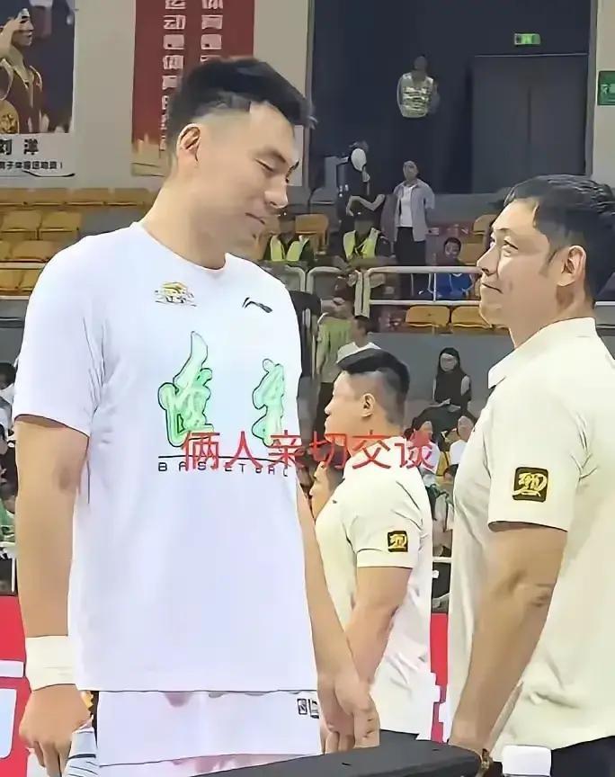 8连胜独一份，北京锁死榜首！
 
昨晚北控95比91啃下上海，范子铭24分10板