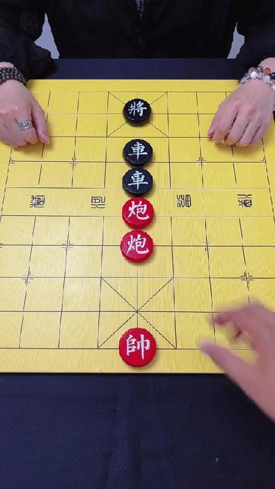 象棋的魅力就在于同样一盘棋，有人说这把和棋，有人说这把和不了，按道理说红方占尽优