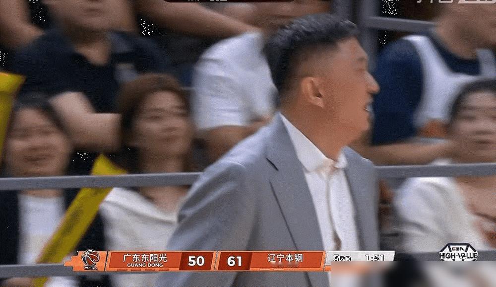 广东宏远被辽宁碾16分！本土8人凑18分，杜锋头天刚在粤BA站台！
你敢信？萨