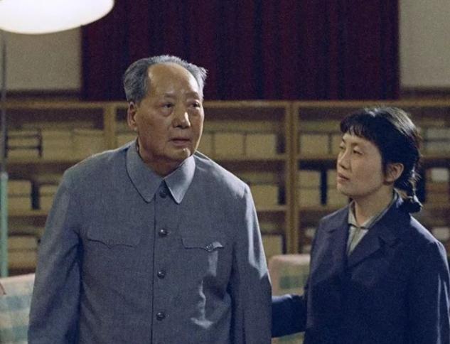 毛主席说过：“中国不缺我毛泽东一个人吃的花的，可是，我要是生活上不检点，随随便便