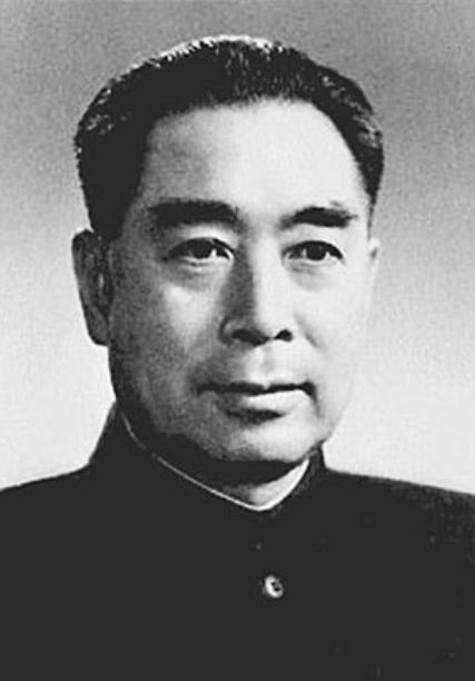 一次国宴时，外宾刁难周总理：您见过世界上最漂亮的女人吗？周总理放下筷子说道：我见