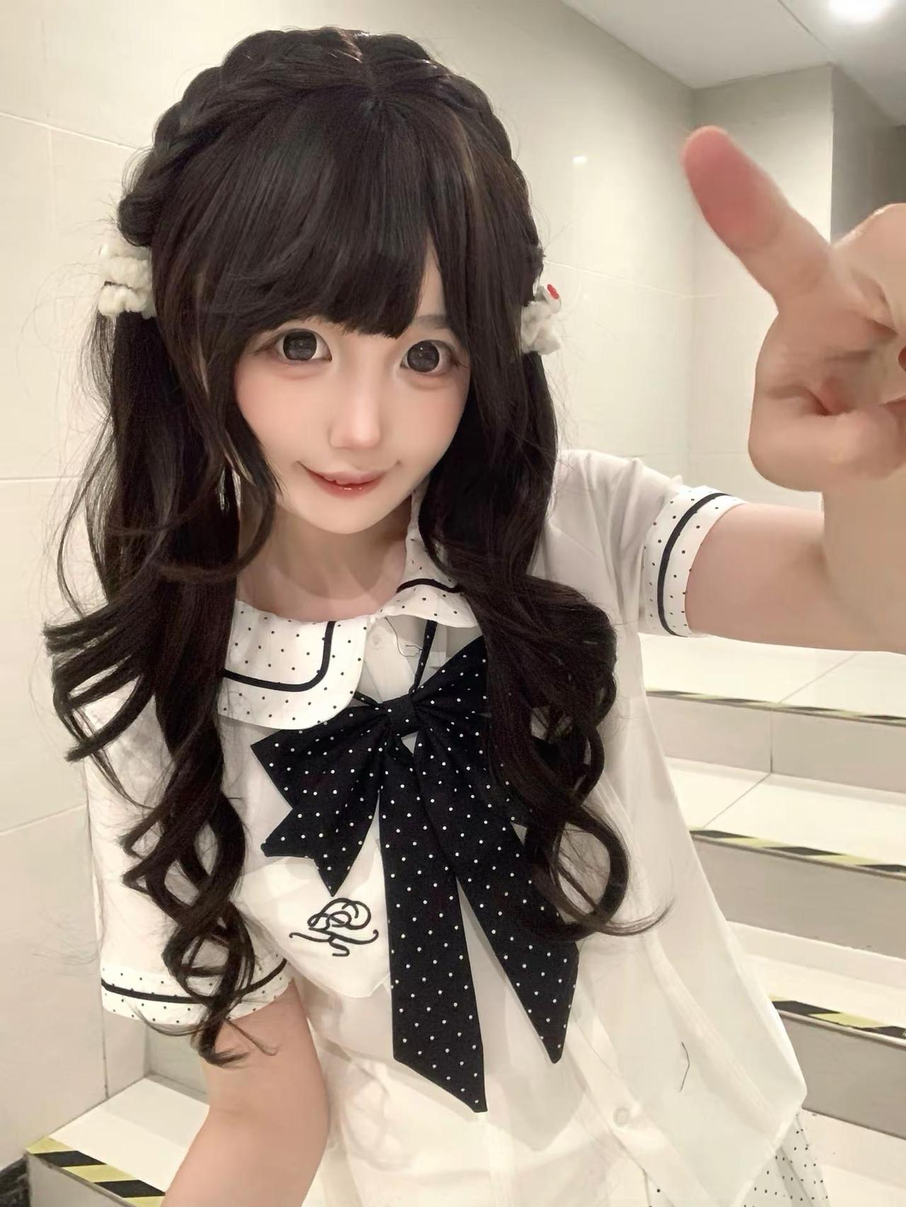 萌萌的半扎麻花呀o(≧v≦)o.可颂假发 黑茶奶颂
