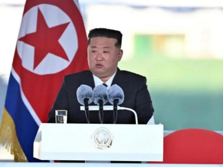 5月22日，《联合早报	》报道称:“朝鲜新建驱逐舰下水发生严重事故，金正恩谴责不