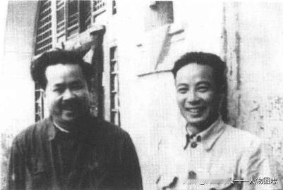 任弼时与叶子龙在小河村