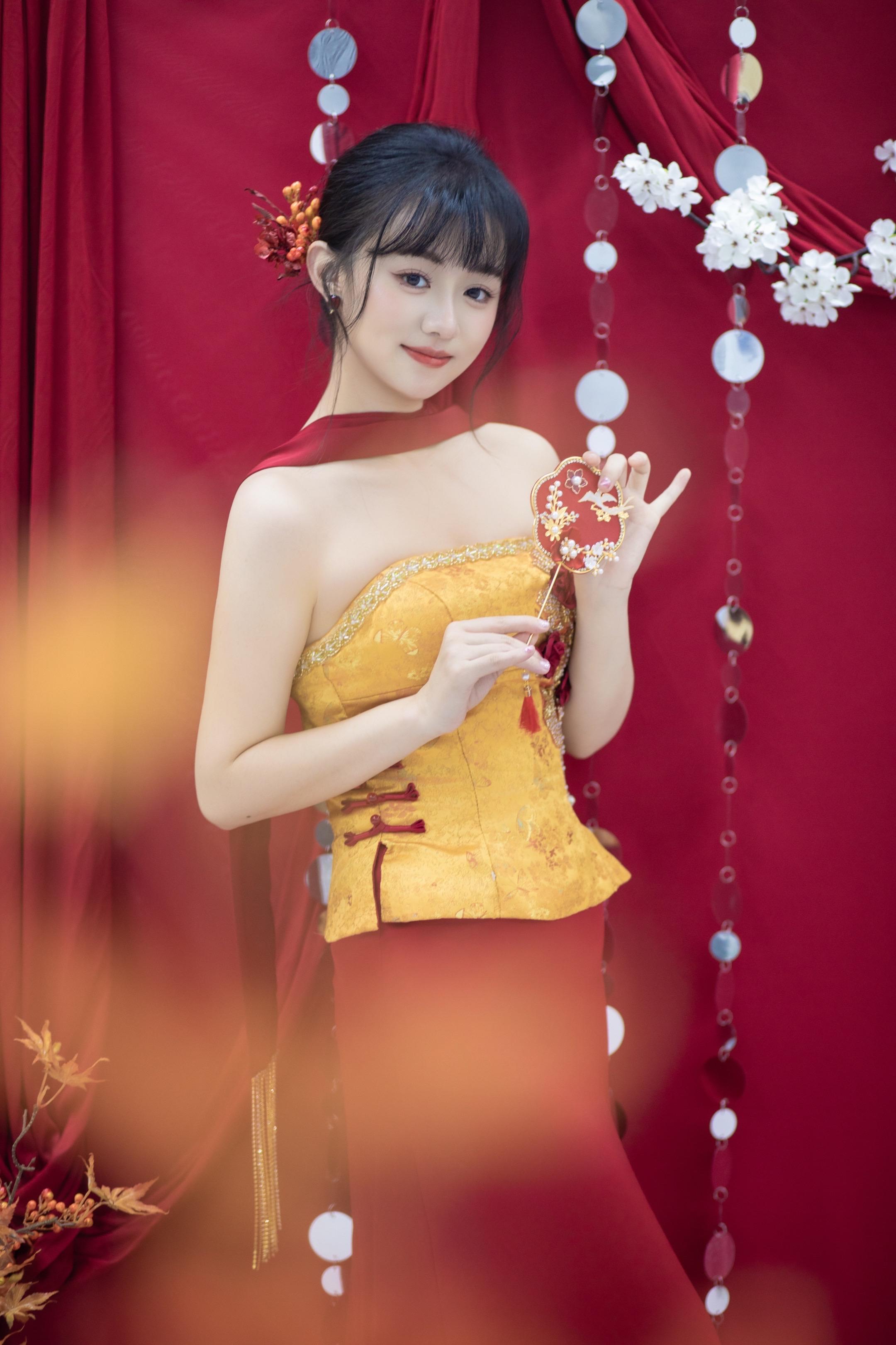 我想要的爱情很简单，刚好是你，只能是你，一定是你，幸好是你，最终是你。