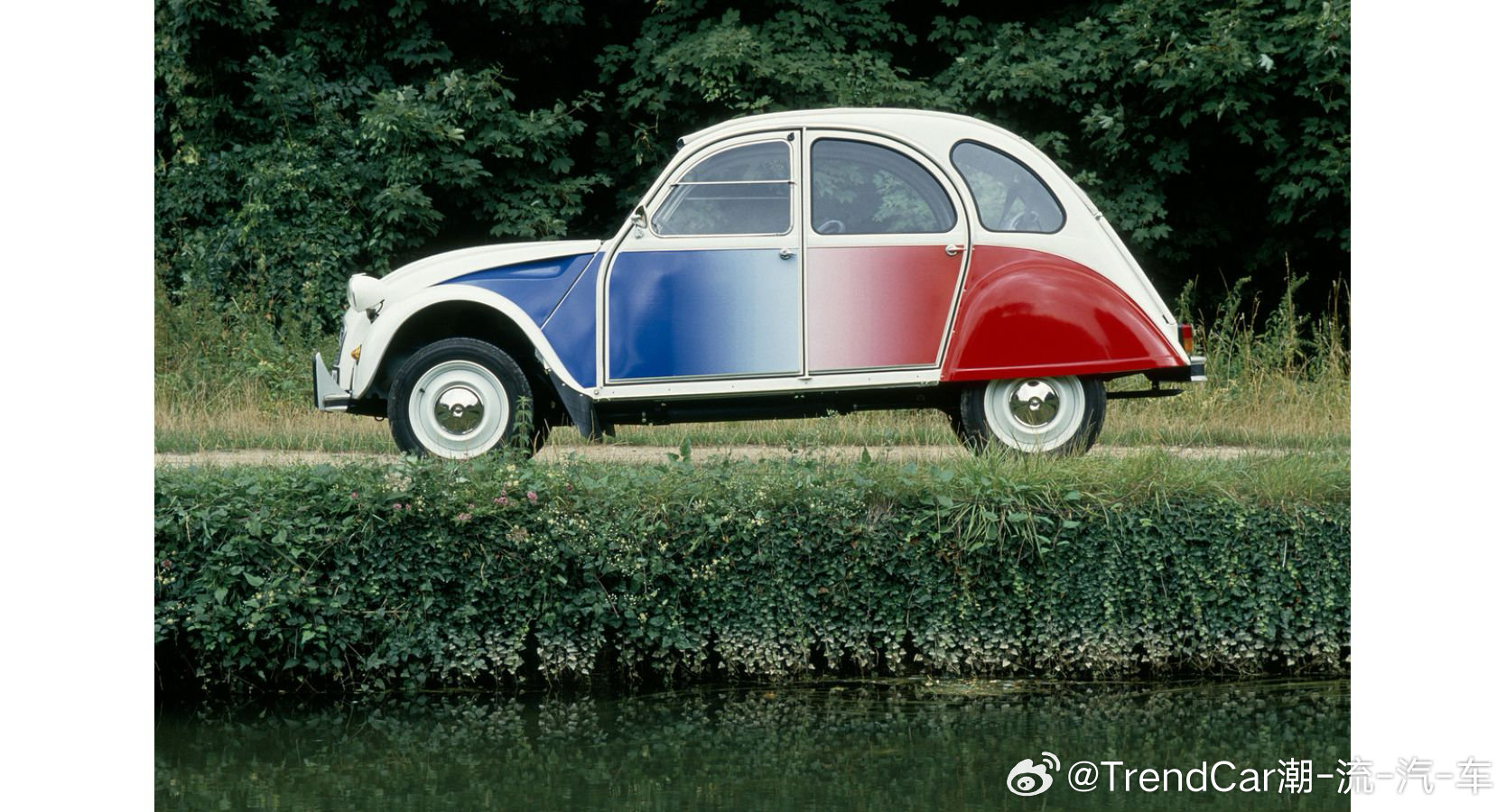 为纪念1986年2CV Cocorico限量版诞生40周年，雪铁龙致敬这款承载法