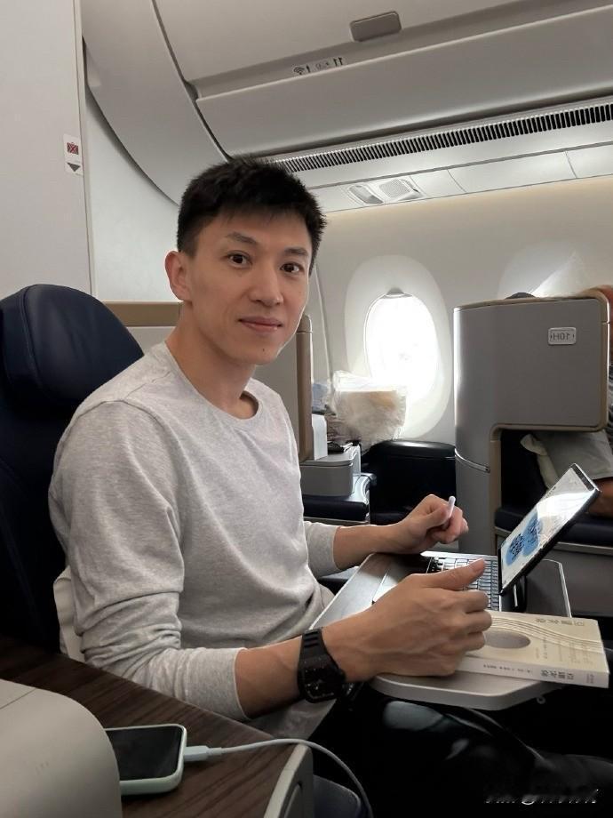 据报道称，前北控男篮球员刘晓宇新赛季将加盟宁波男篮，身份为球员兼助教。
36岁的