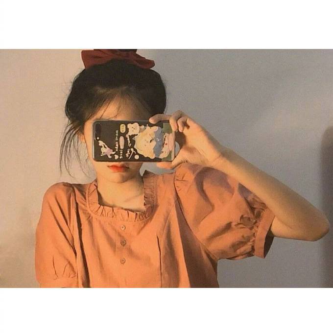 "眼光长远是理性的 但也是苦闷的 因为美好永远在将来 当下永远有苦难" ​ ​​