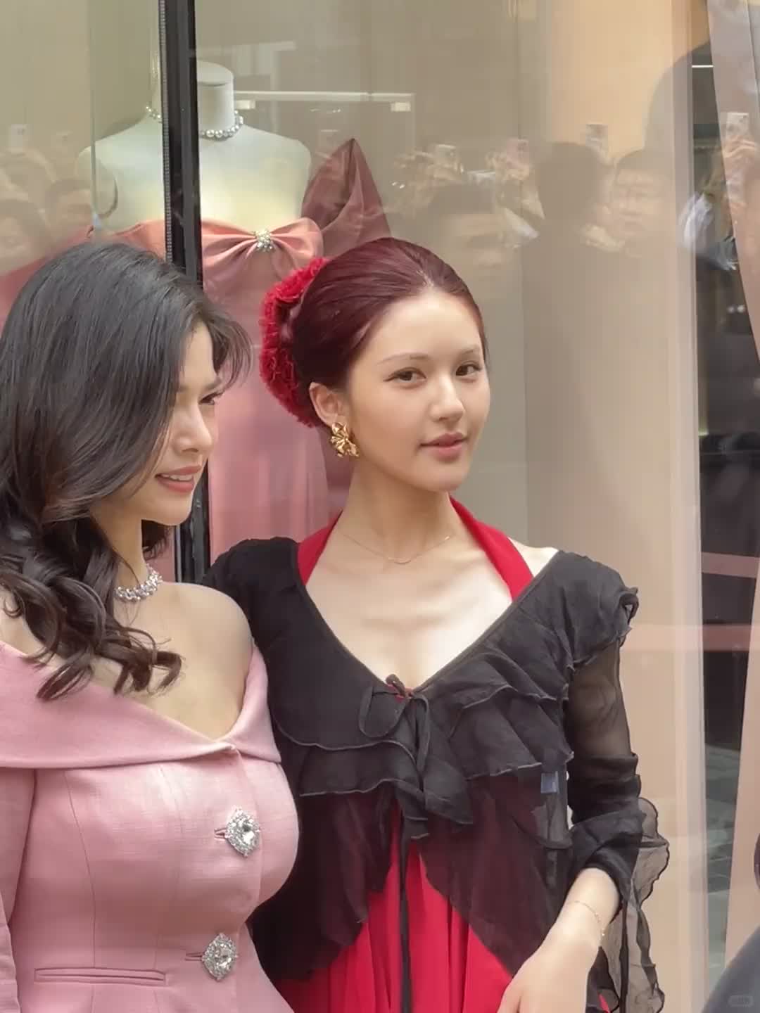 红毛，啊啊啊纯生图live，露思状态好好，来参加朋友新店开业啦
