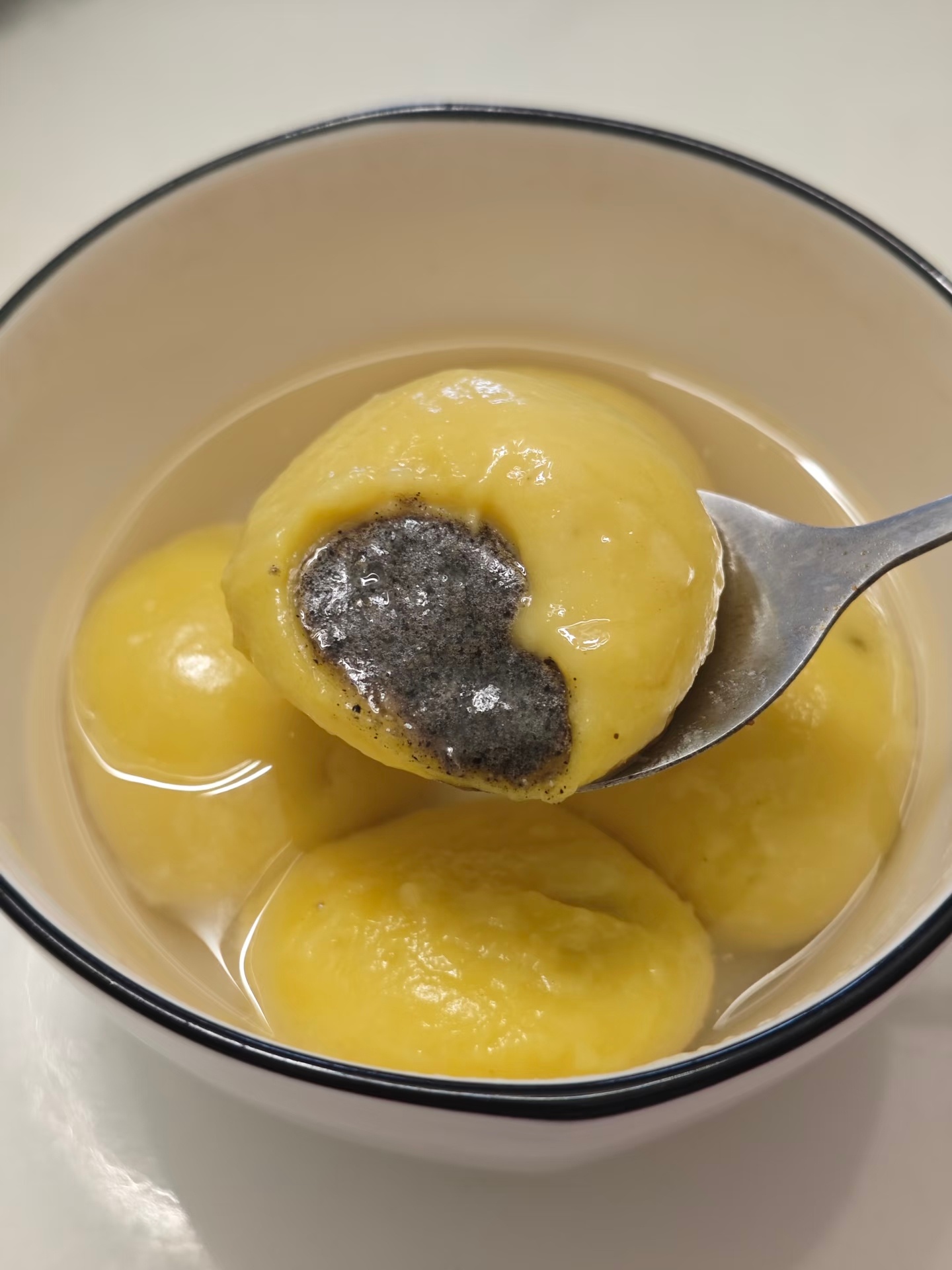 邓为 为为元宵节快乐 今天吃汤圆了吗