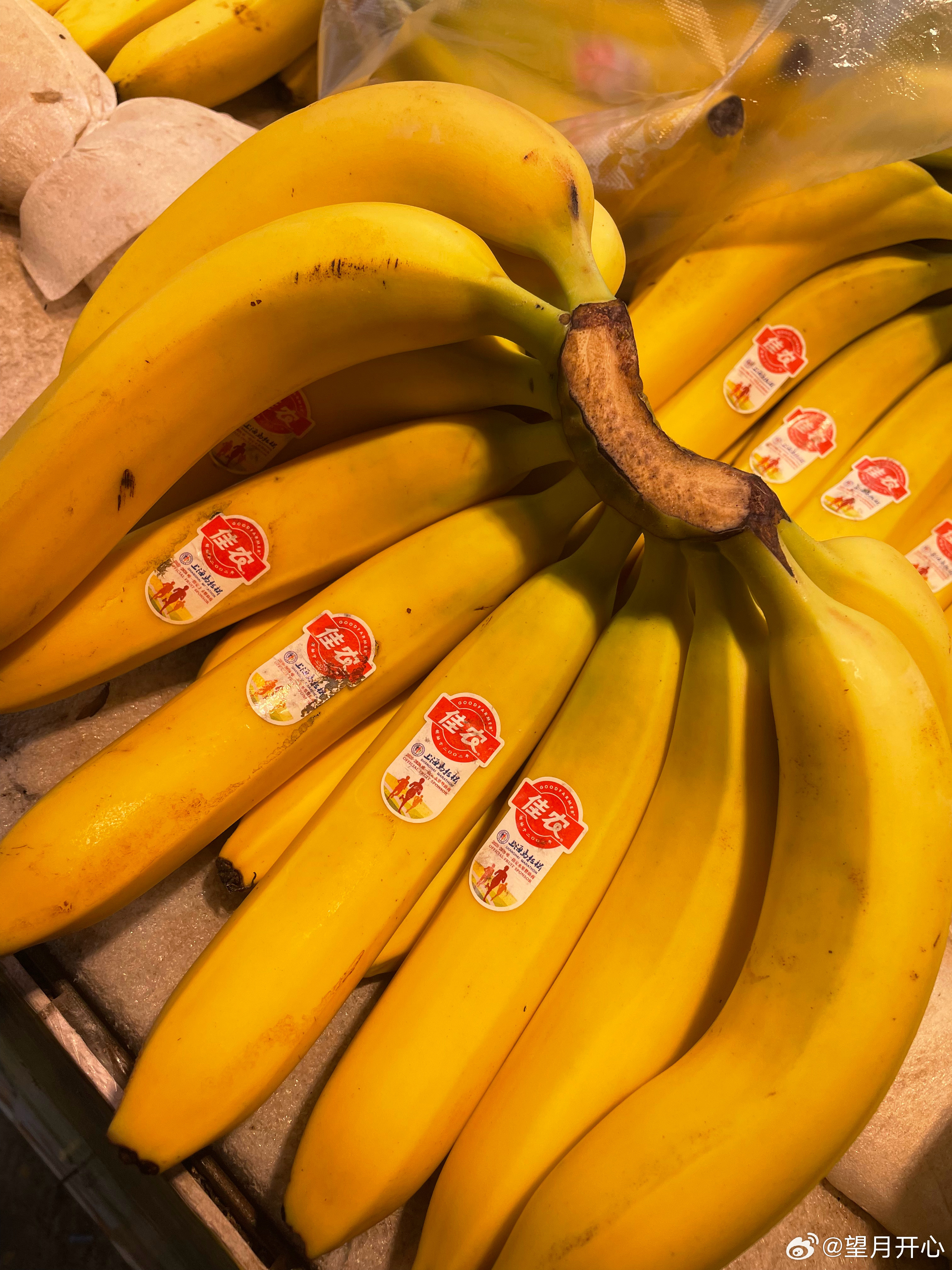 一张图证明我来过这里八里桥的日常生鲜蔬菜瓜果大樱桃开始上市，40-80元一斤蓝莓