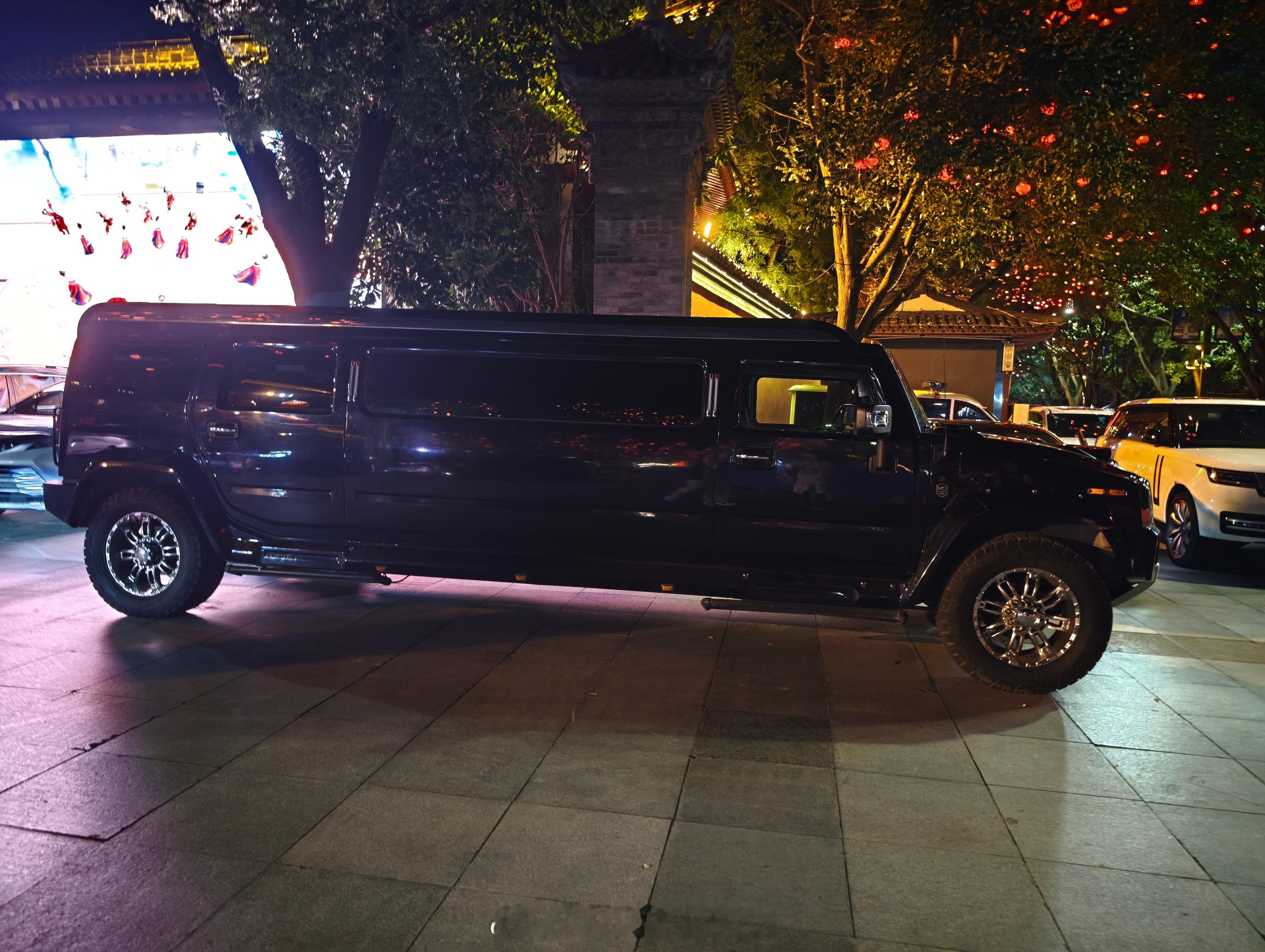 小米澎程 的后排体验跟这个有异曲同工的感觉哦 