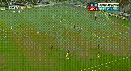 郜林还是挺不错的，当年的那记穿裆过人助攻，堪称世界级处理——冷静、精巧、充满想象