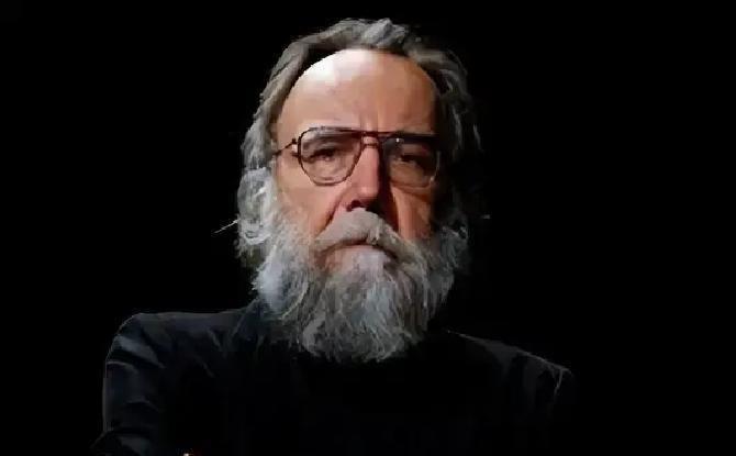 杜金最近说了句话，挺扎心：如果中国放任委内瑞拉和伊朗不管，下一个就是中国，到时候