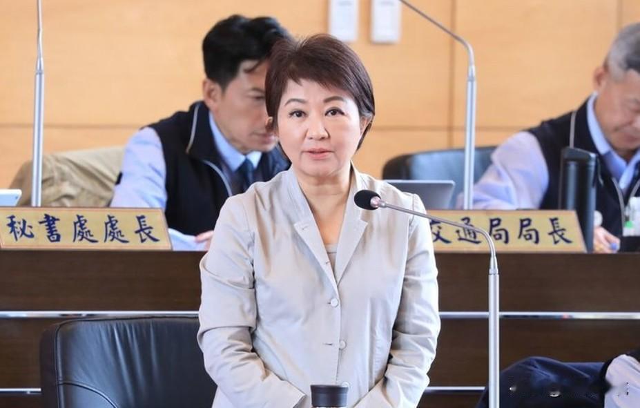 卢秀燕喊“市民家人”  遭批：谁跟你是家人

台中市爆禽流感，市长卢秀燕昨在脸书