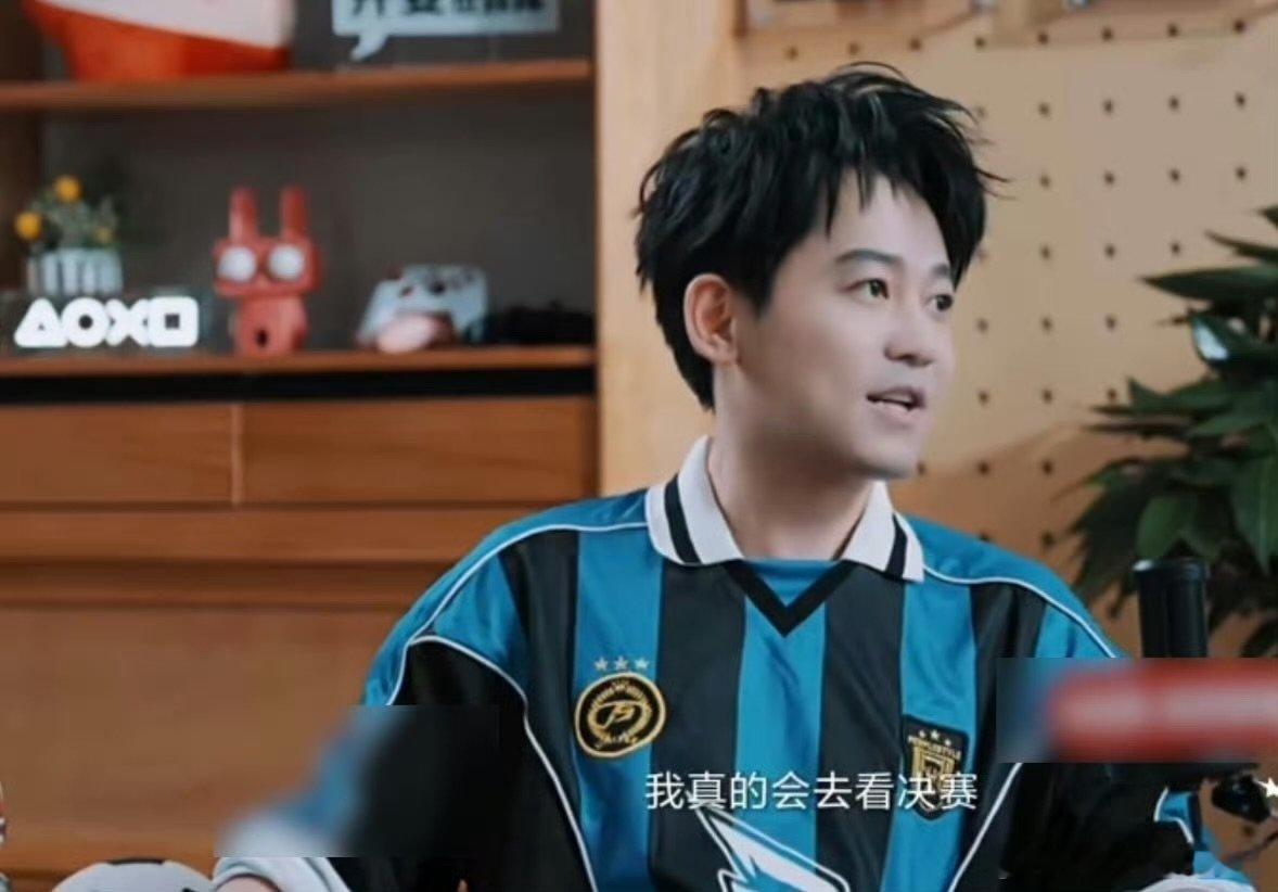 苏醒愿意为了世界杯和歌手请假 光是愿意为世界杯和歌手节目组请假这一件事，就能看出