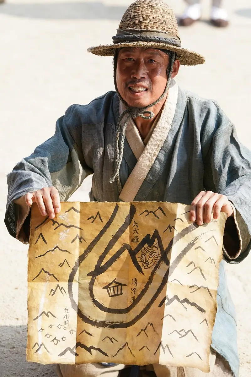 第62届百想艺术大赏公布获奖名单，演员柳海真凭借影片《与王生活的男人》获得本届百