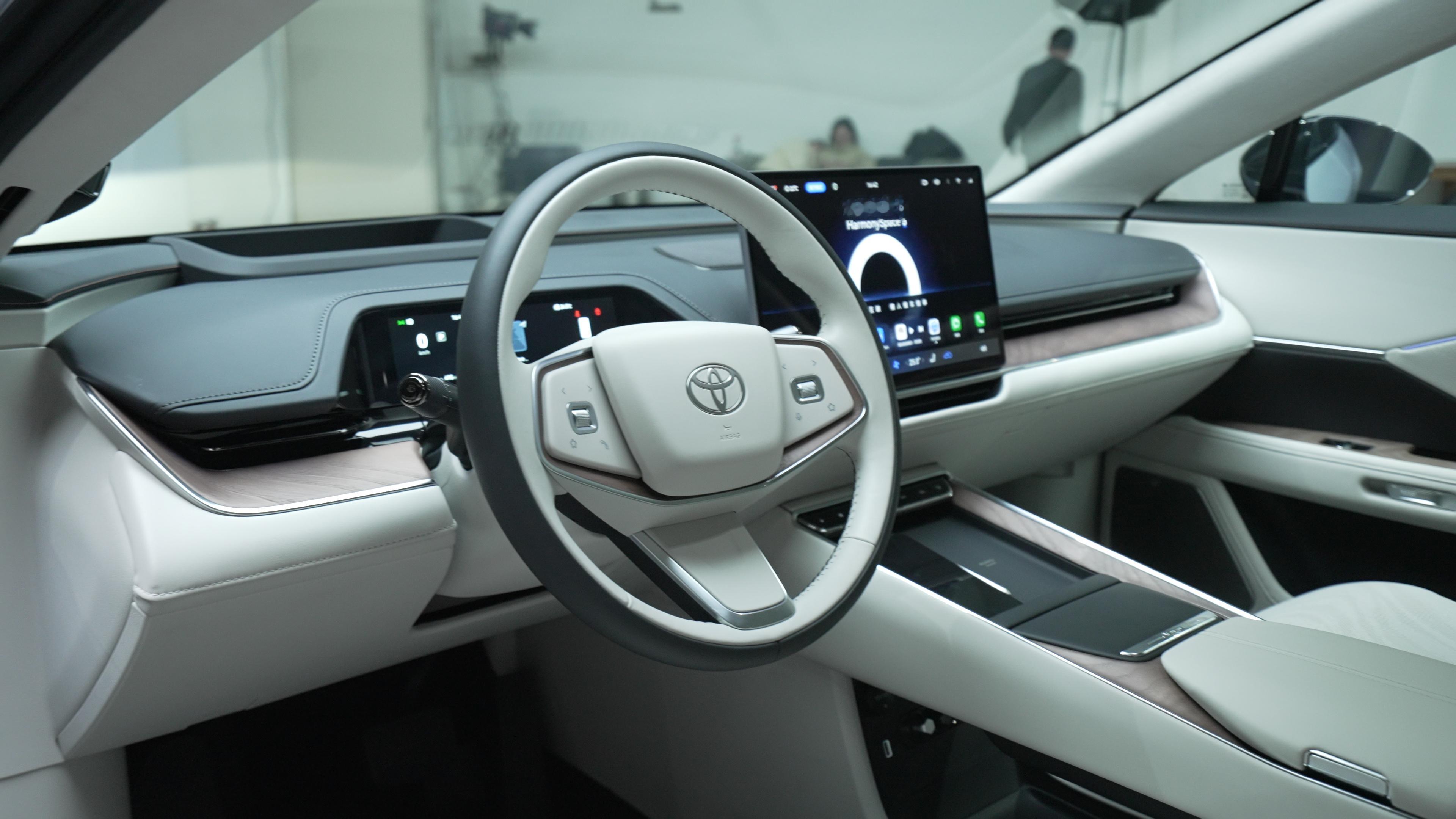 爆款预定？20万级的铂智7，诚意足不足？这车太有得聊了1、外观宜家宜商，设计挑不