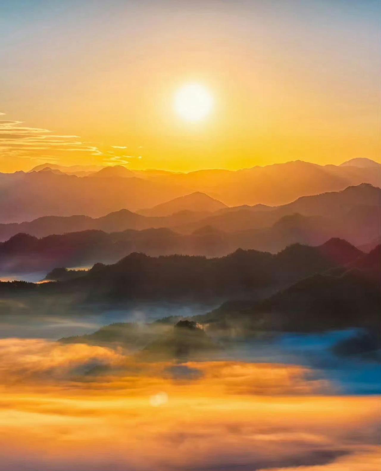 “ 转 · 祥光吉照 ... ” ​ ​​​
传统文化 美图