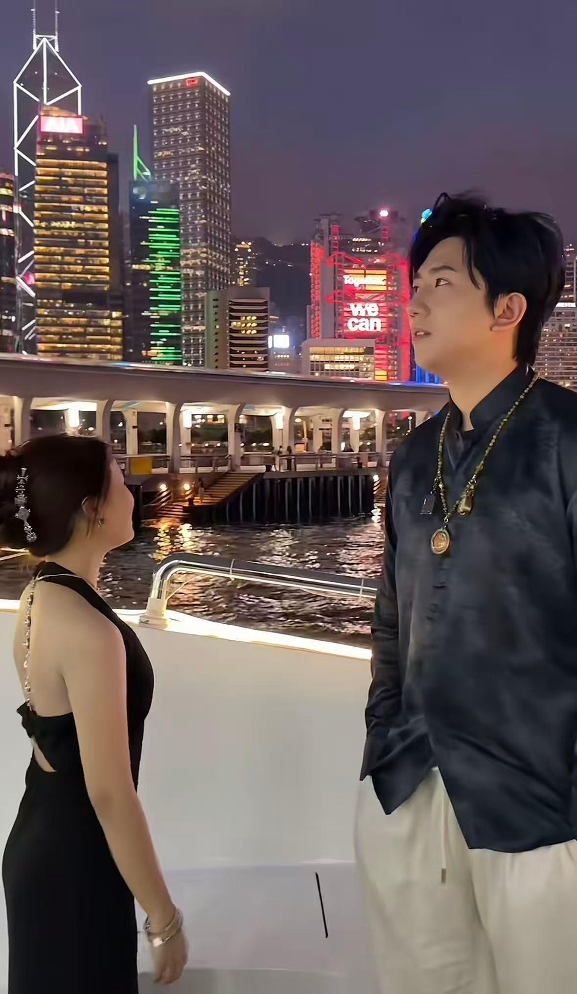 【变形计张迪给丽姐在维港包游艇】4月29日，综艺《变形计》第十三季（2017年）