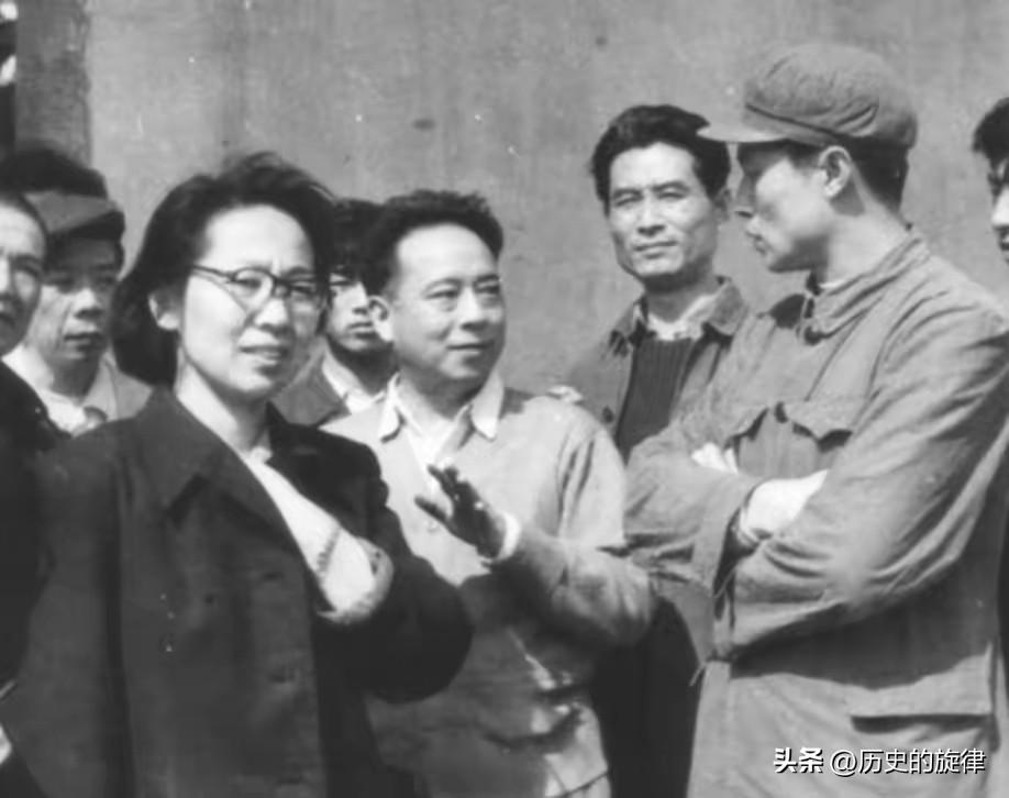 刑场十人同唱国际歌，八英烈两名叛徒，甫志高原型蒲华辅，落得陪绑枪决的讽刺下场
 