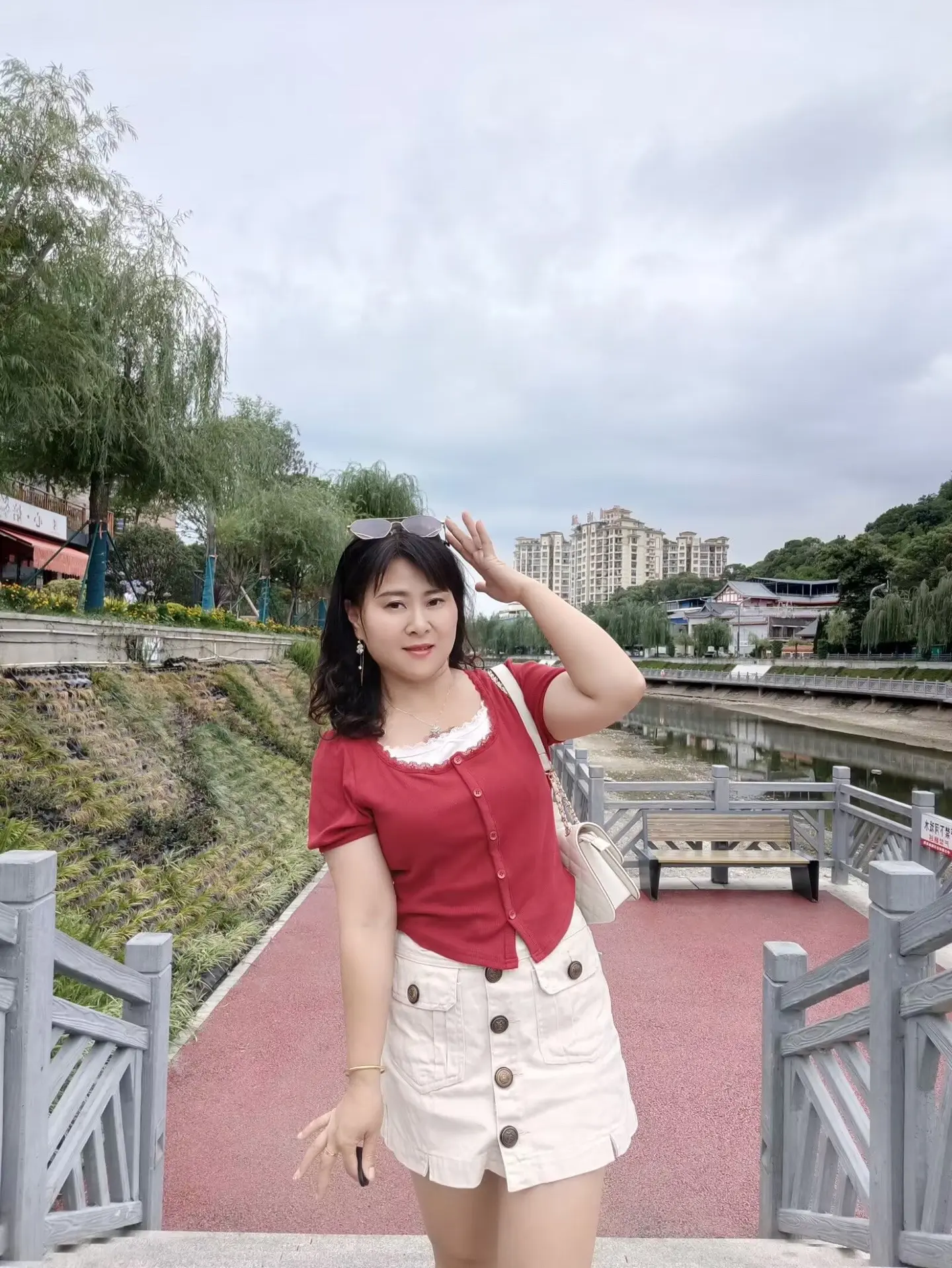 留住你和放下你 我都做不到…
