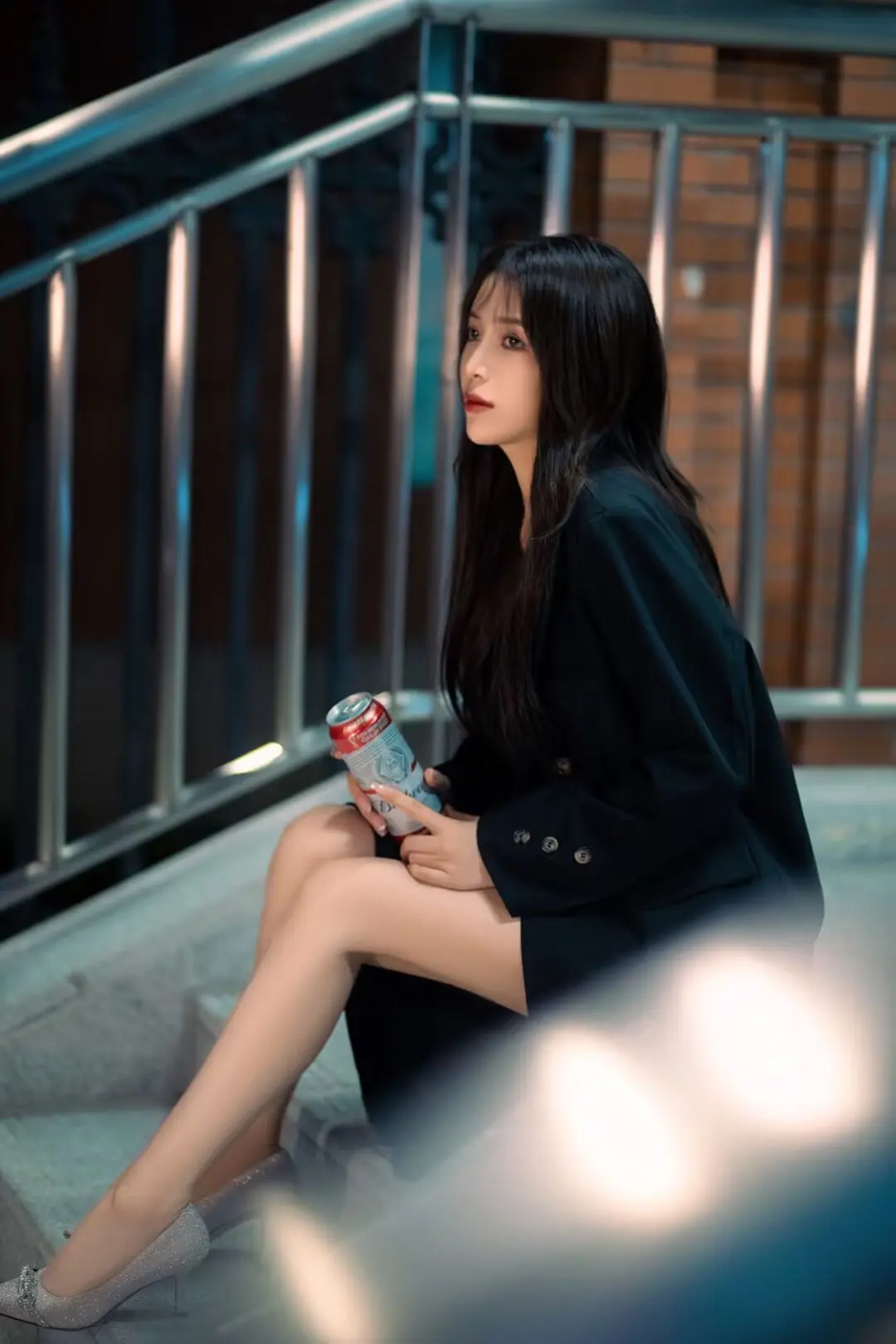 接下来是妻子，是母亲，也是女儿，没多少时光是自己了。