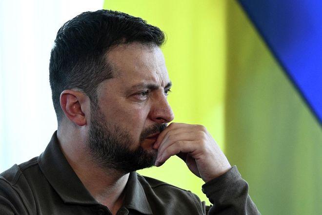 快讯快讯。

在11月25号的凌晨三点，基辅的人们还在寒夜中‬沉睡，突然被天崩地