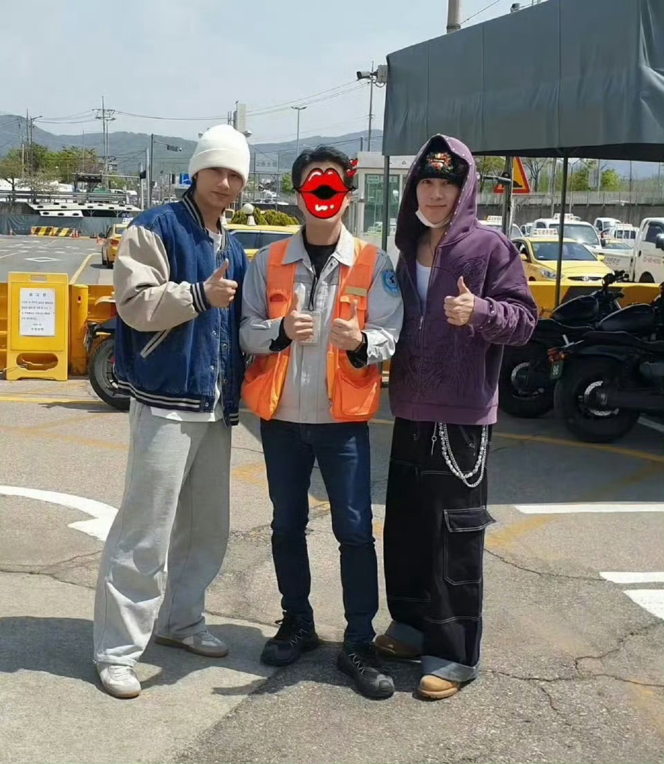 文俊辉和黄冠亨考了摩托车驾照🐱文俊辉 文俊辉闷声干大事啊！悄咪咪的拿下了摩托车