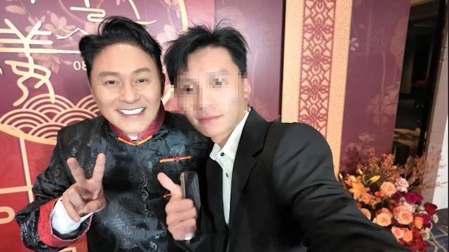 60岁的曹永廉外号「冰封侠」，皆因他有一副不老的童颜，加上保养得宜，脸上几乎是零