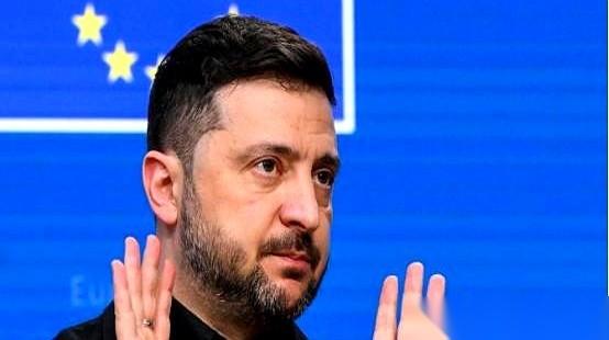 老泽辛辛苦苦攒了20条和平计划，想在平安夜给普京送个“大礼”。
结果呢？克里姆林