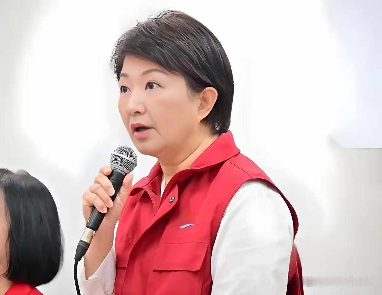 卢秀燕出来表态了！
4月30日，卢秀燕表示：国民党是百年的民主政党，重大的议题，