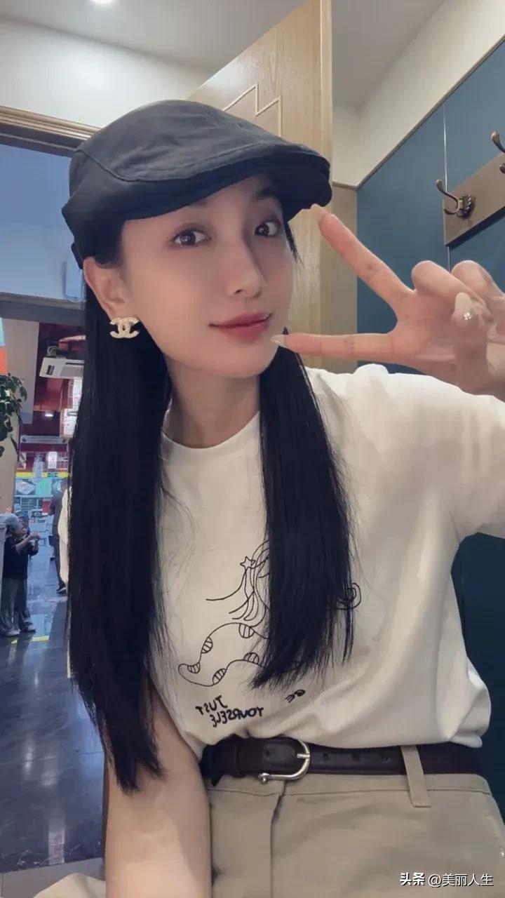 户外的秋风吹的满心欢喜……