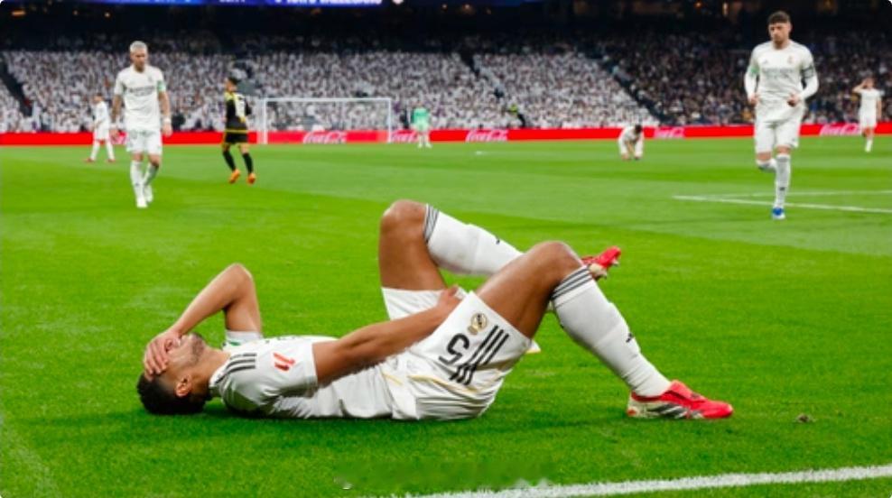 阿斯：贝林厄姆预计伤缺1个月，将错过欧冠战本菲卡等比赛据《阿斯报》记者Sergi